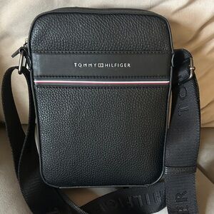 Tommy Hilfiger crossbody bag